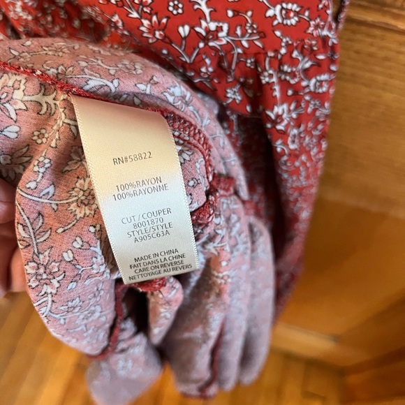 Max Studio beautiful! Red floral maxi dress - Picture 3 of 4